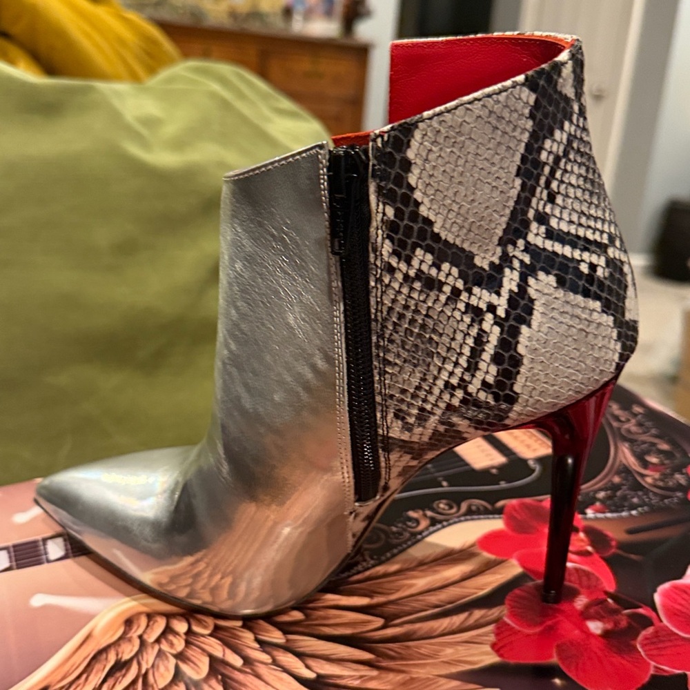 Silver patent Leather and Snakeskin Booties, zipper. Luxury. Made in Italy.